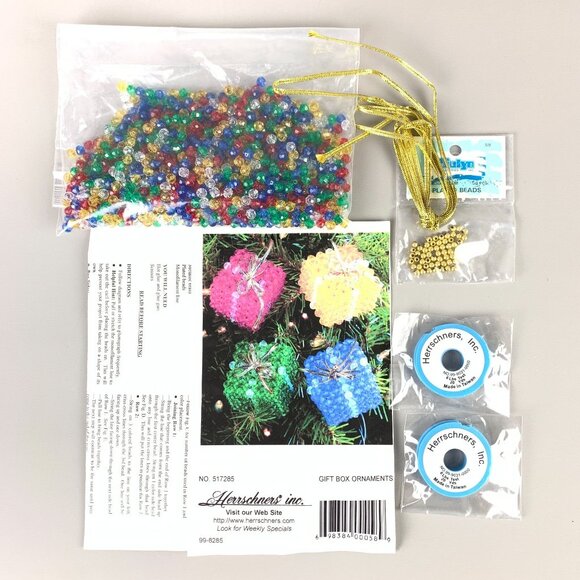 Herrschners Plastic Beaded Gift Box Christmas Ornaments Kit 517285 Makes 4 - Picture 8 of 8